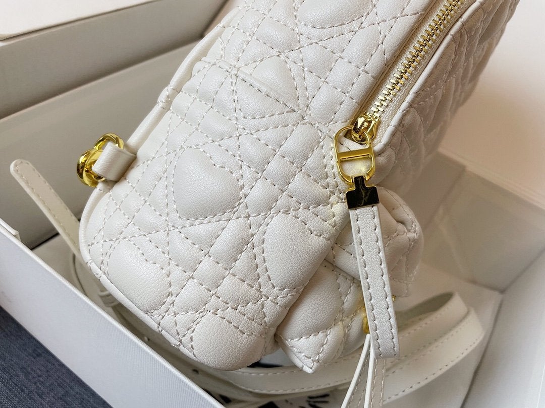 SMALL BACKPACK WHITE CANNAGE LAMBSKIN