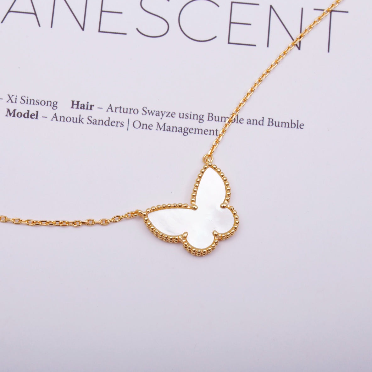 LUCKY BUTTERFLY PEDANT NECKLACE GOLD MOP