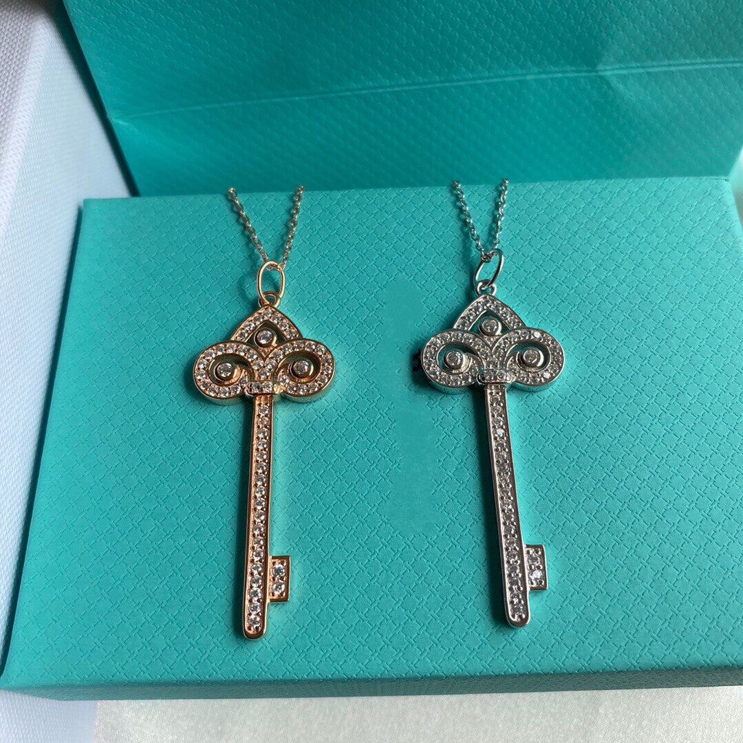 KEY NECKLACE DIAMOND