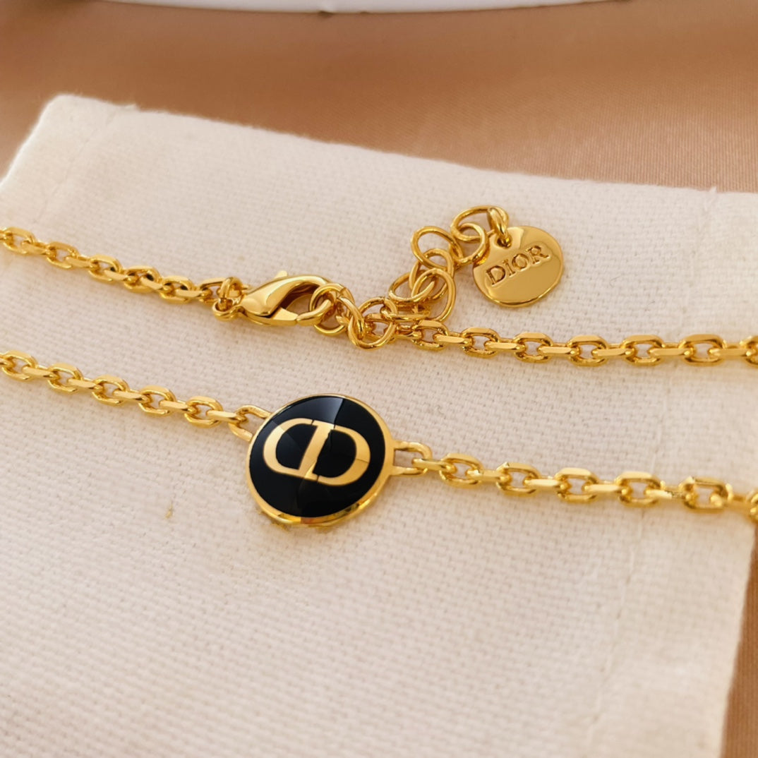 CD PEDANT NECKLACE GOLD