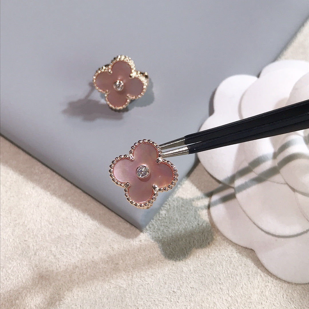 CLOVER GOLD PINK MOP EARRINGS