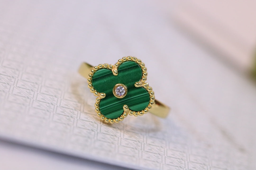 CLOVER MALACHITE RING GOLD DIAMOND