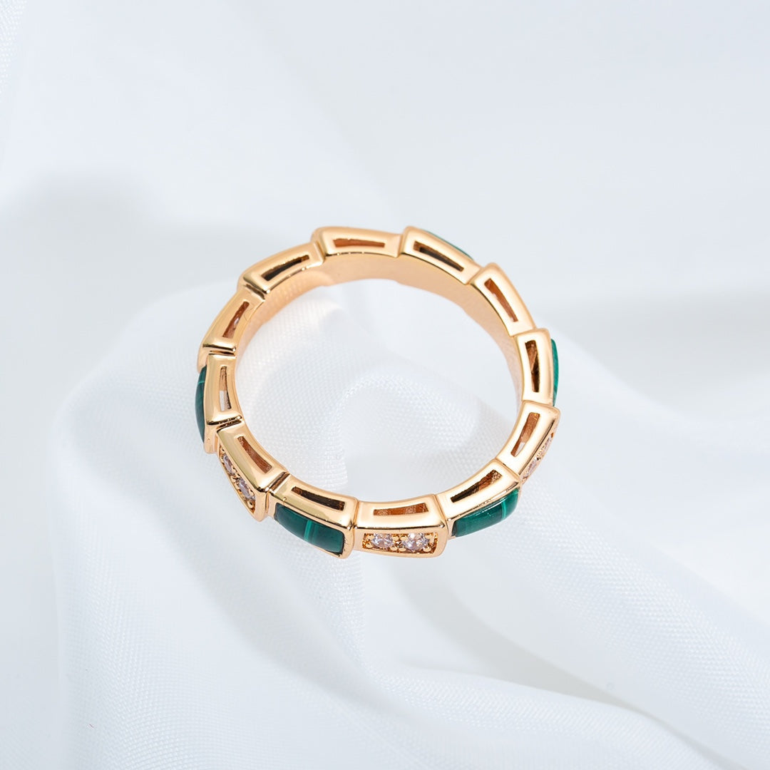 SERPENTI RING PINK GOLD MALACHITE DIAMOND 3MM