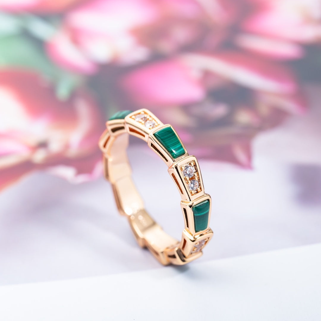 SERPENTI RING PINK GOLD MALACHITE DIAMOND 3MM