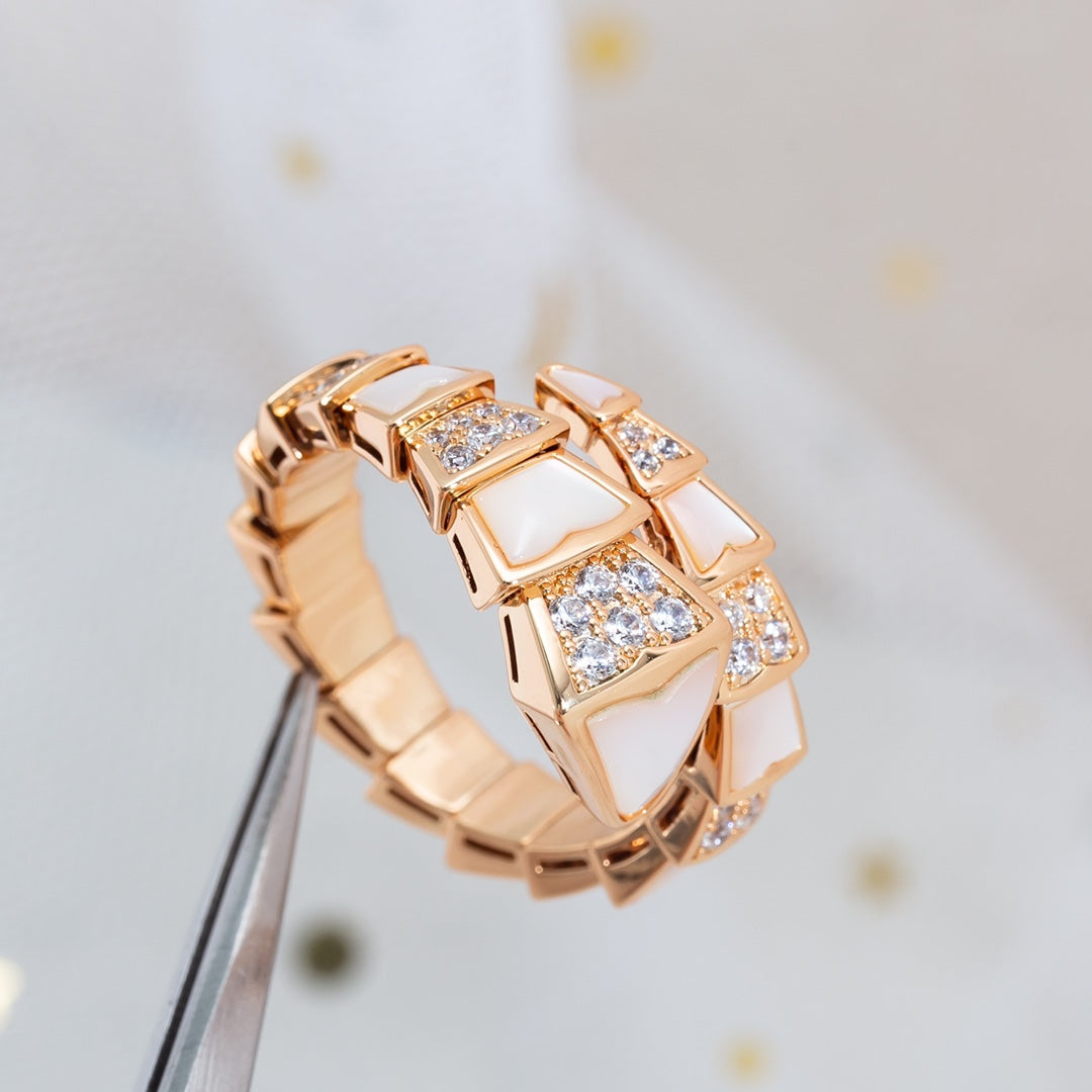 SERPENTI RING PINK GOLD DIAMOND MOP