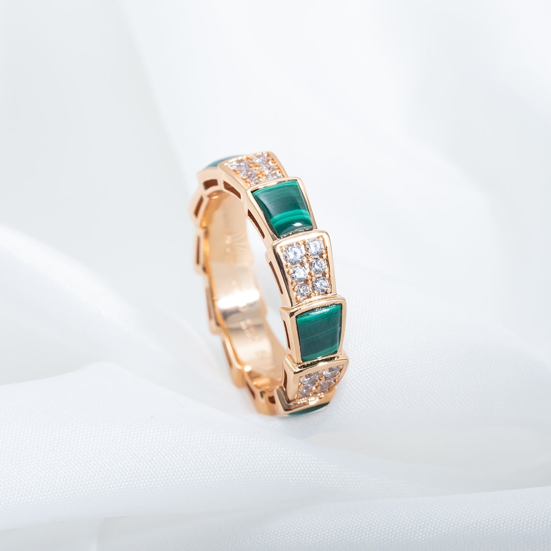 SERPENTI RING PINK GOLD MALACHITE DIAMOND PAVED 4MM