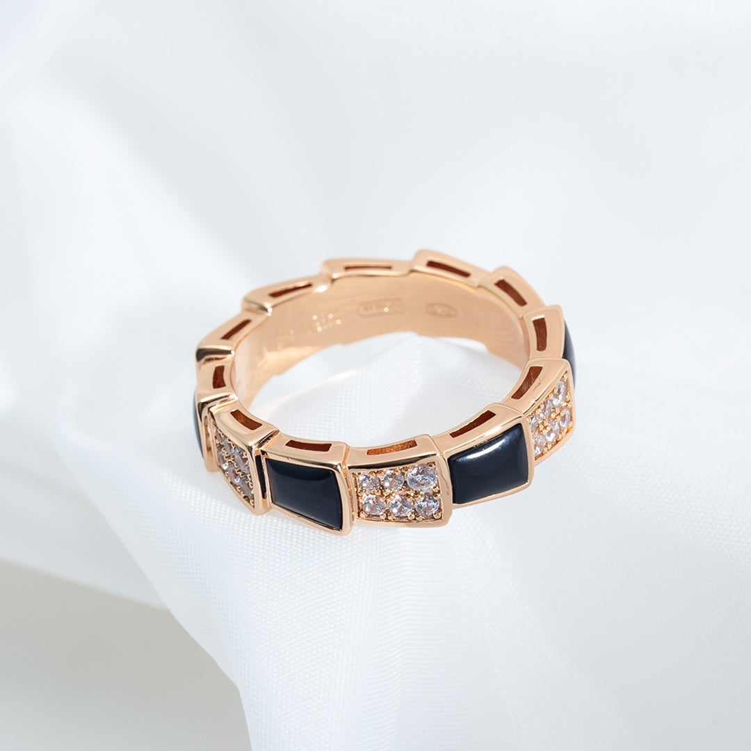 SERPENTI RING PINK GOLD BLACK MOP DIAMOND PAVED 4MM