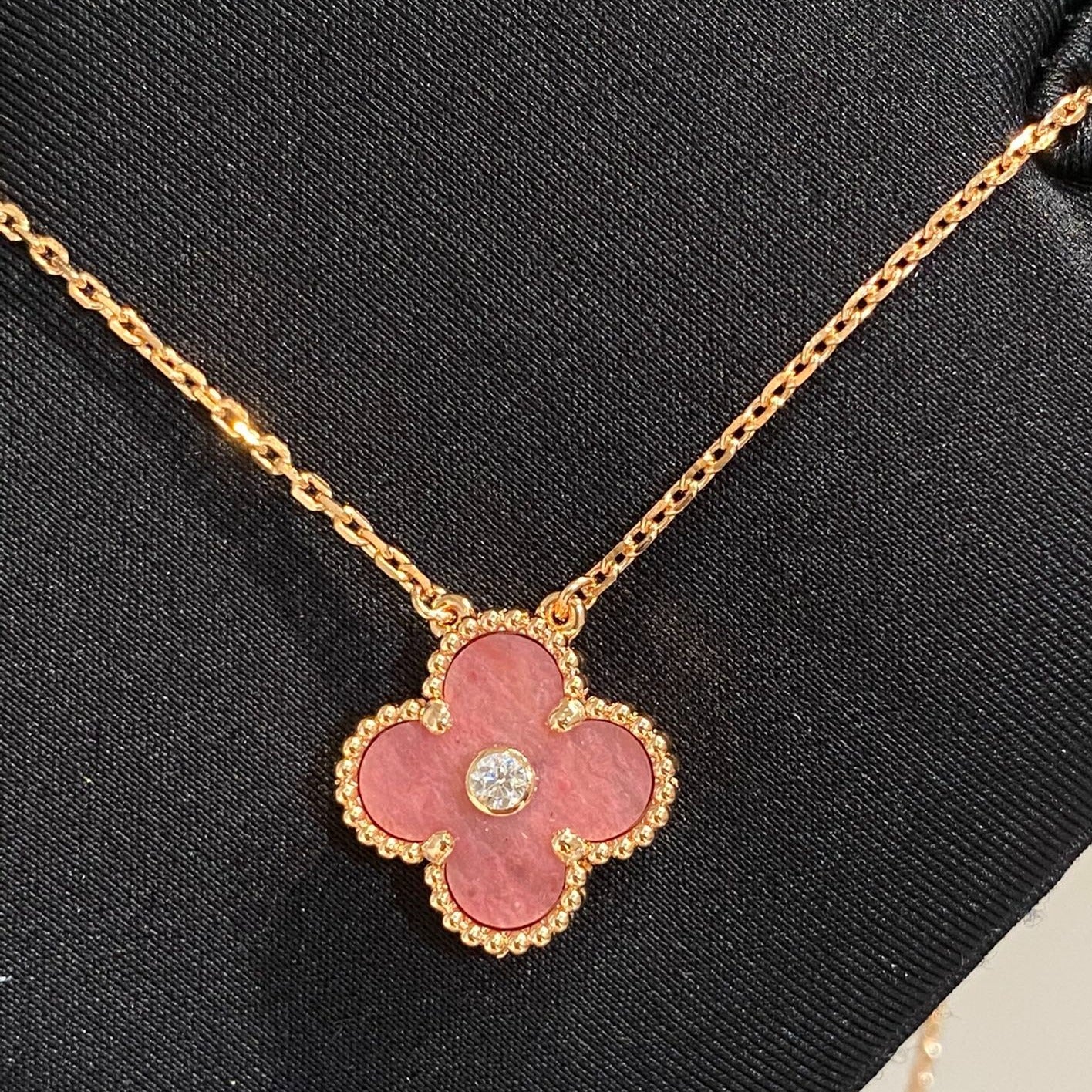 CLOVER RHODONITE 1 DIAMOND PINK GOLD NECKLACE