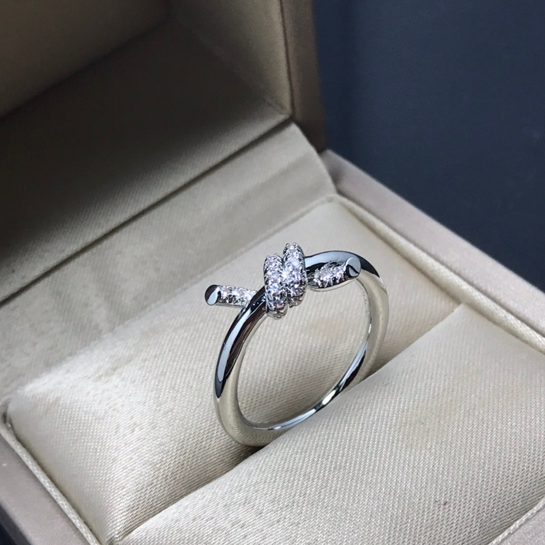 KNOT RING 1.2MM DIAMOND