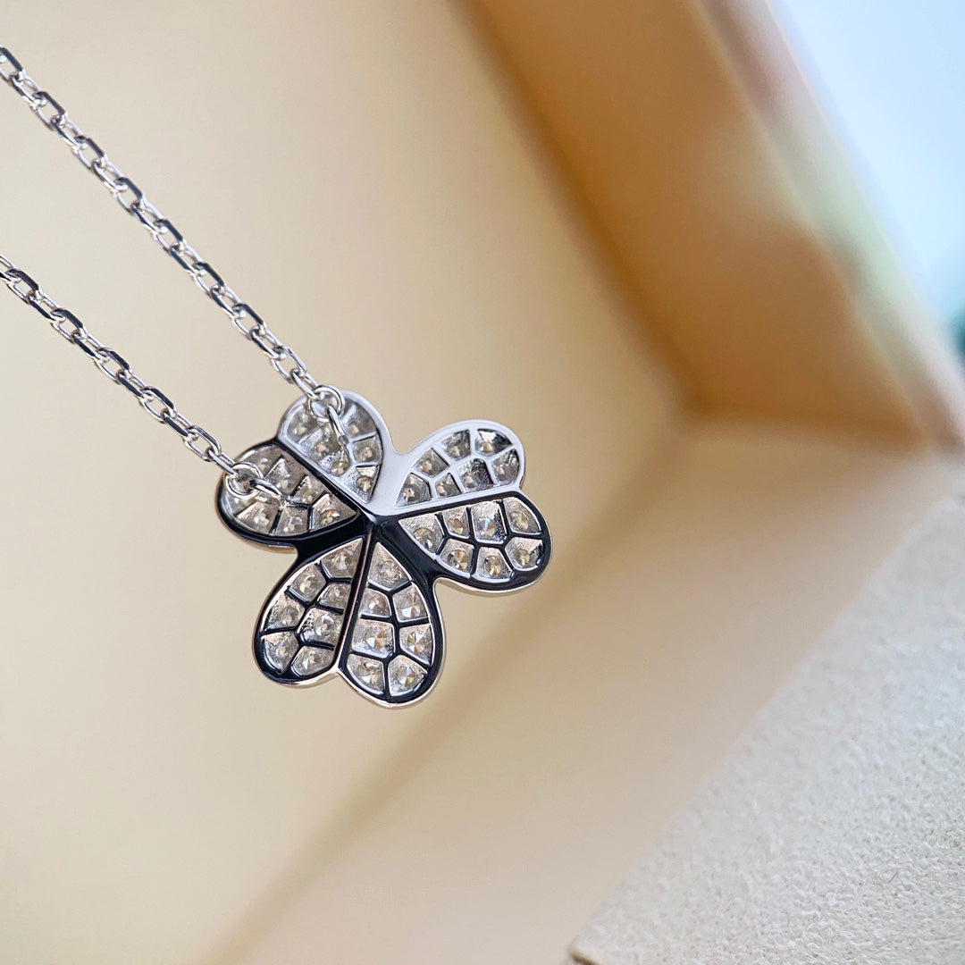 CLOVER DIAMOND NECKLACE SILVER