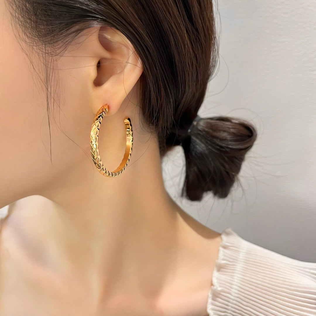 CRUSH HOOP EARRINGS