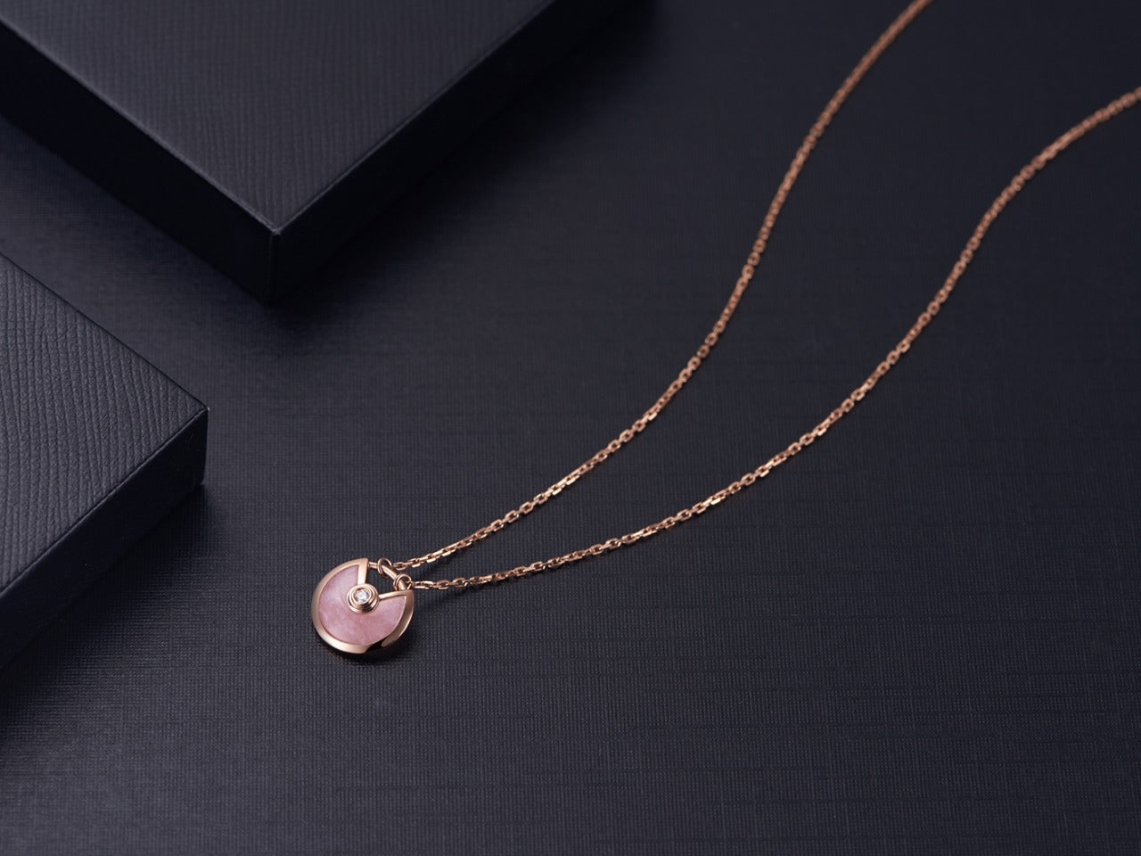 AMULETTE PINK GOLD PINK MOP NECKLACE