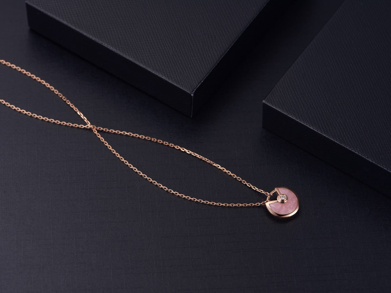 AMULETTE PINK GOLD PINK MOP NECKLACE