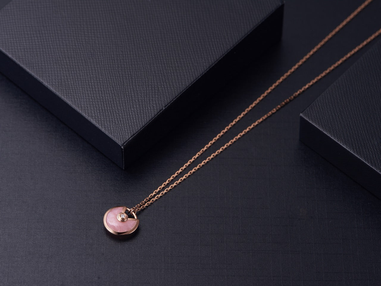 AMULETTE PINK GOLD PINK MOP NECKLACE