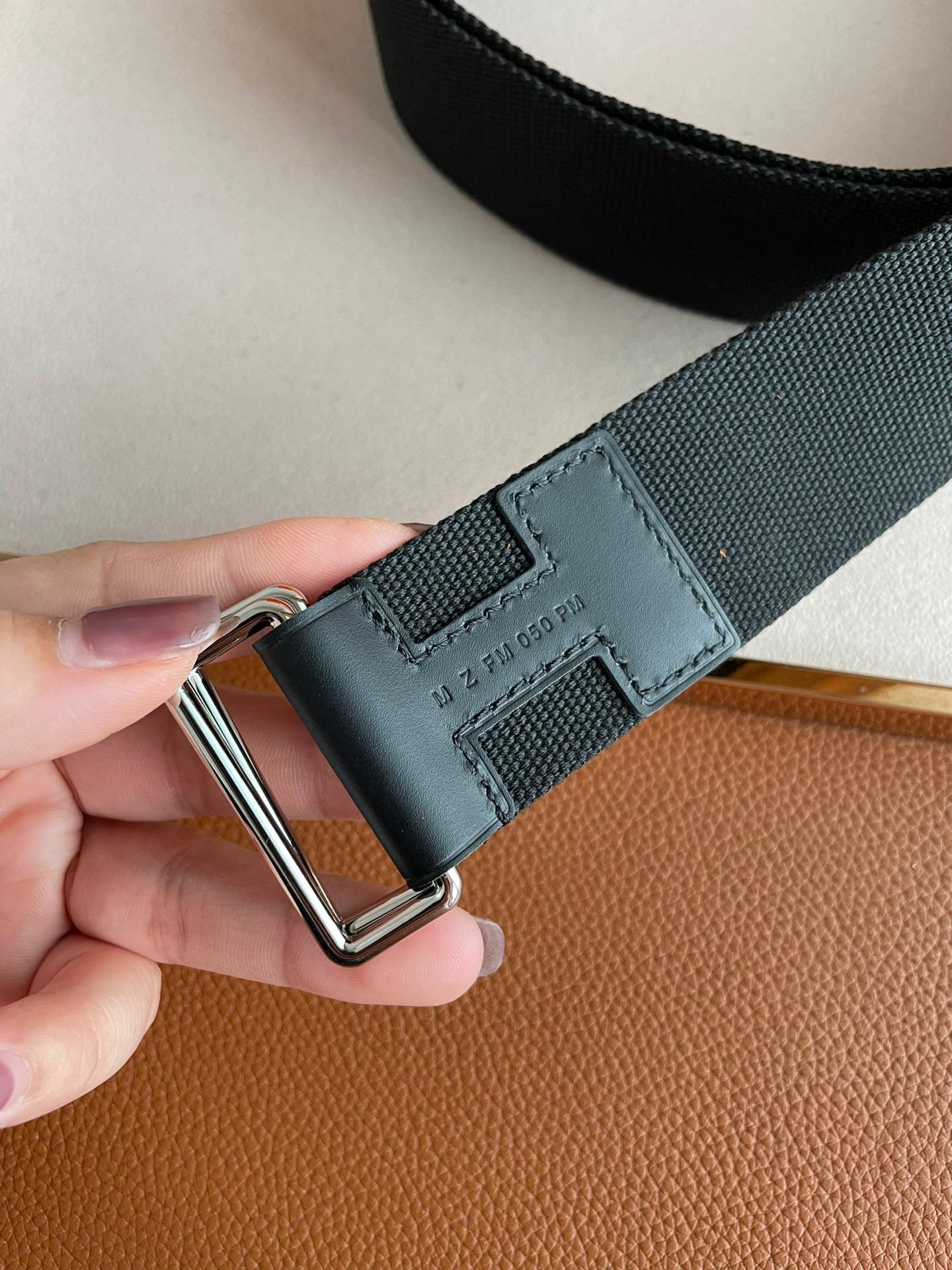 4.0CM BLACK TEXTILE  BLACK LEATHER H BELT