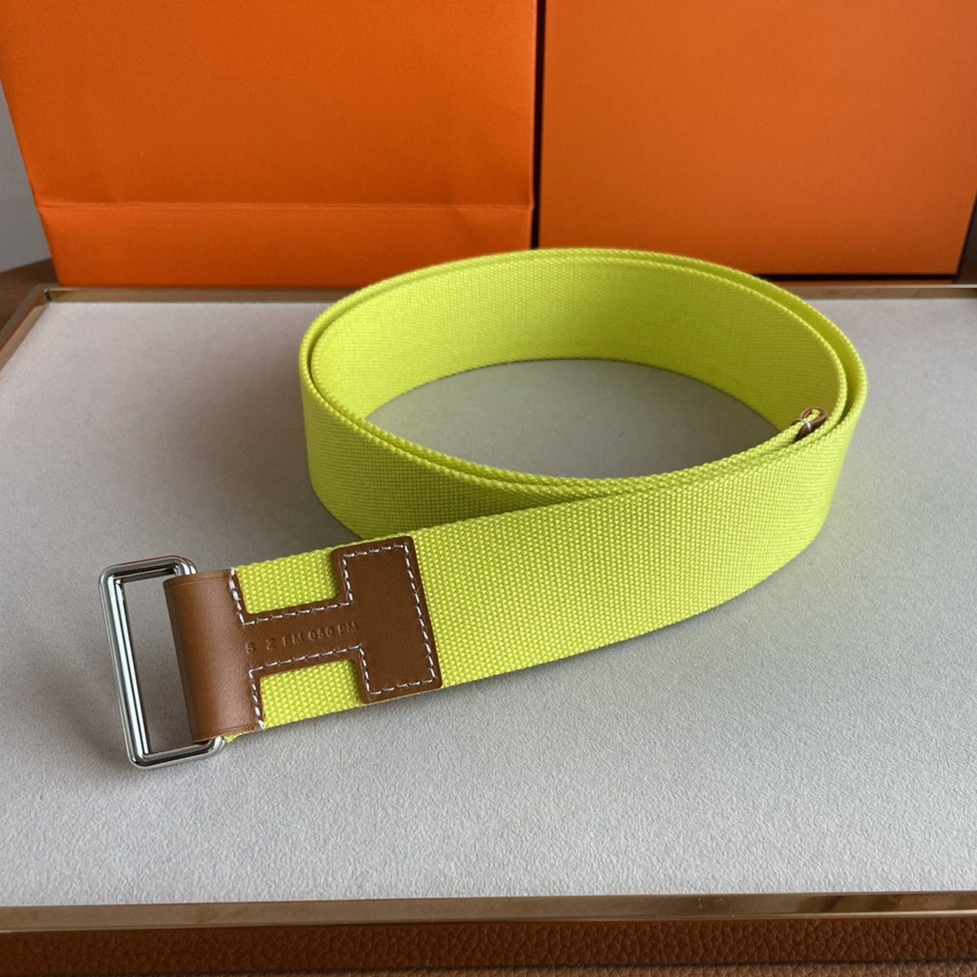 4.0CM YELLOW TEXTILE  BROWN LEATHER H BELT