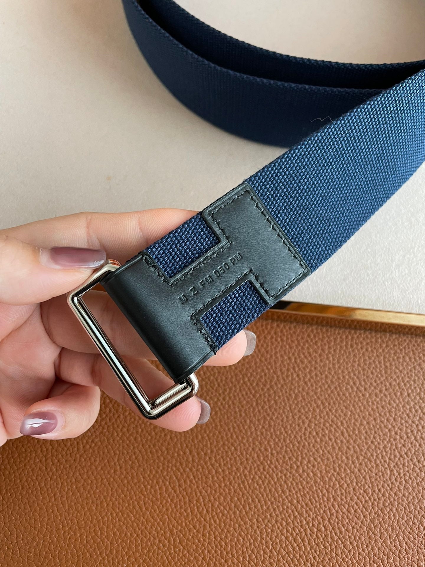 4.0CM BLUE TEXTILE  BLACK LEATHER H BELT