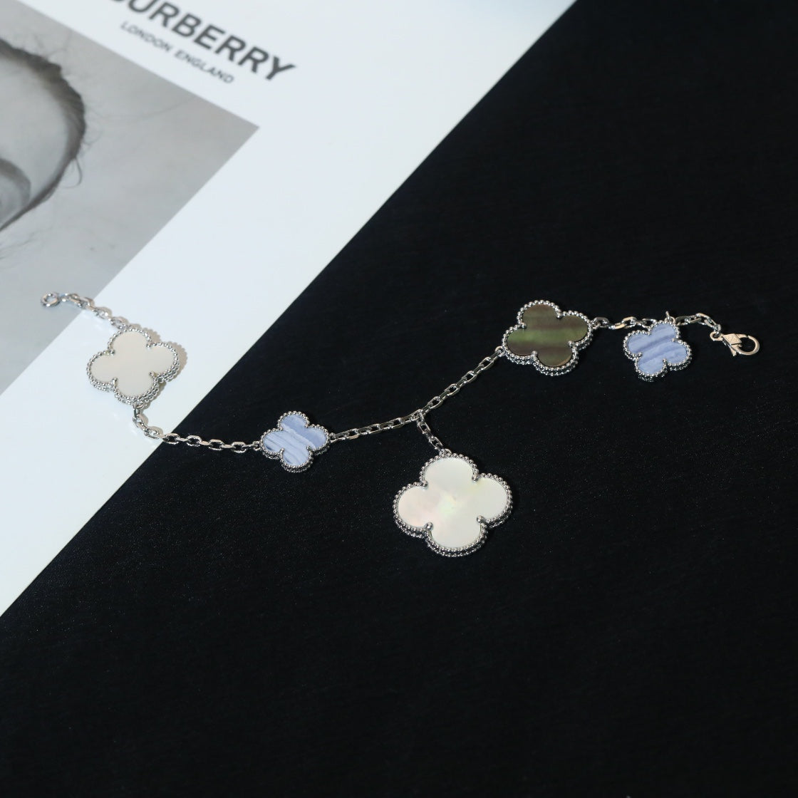 CLOVER BRACELET 5 MOTIFS MOP CHALCEDONY SILVER