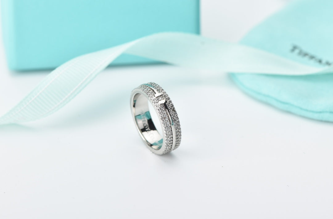 T WIRE DIAMOND RING