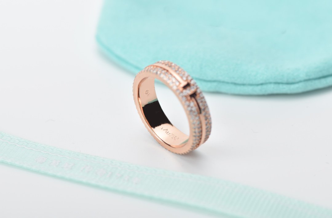 T WIRE DIAMOND RING