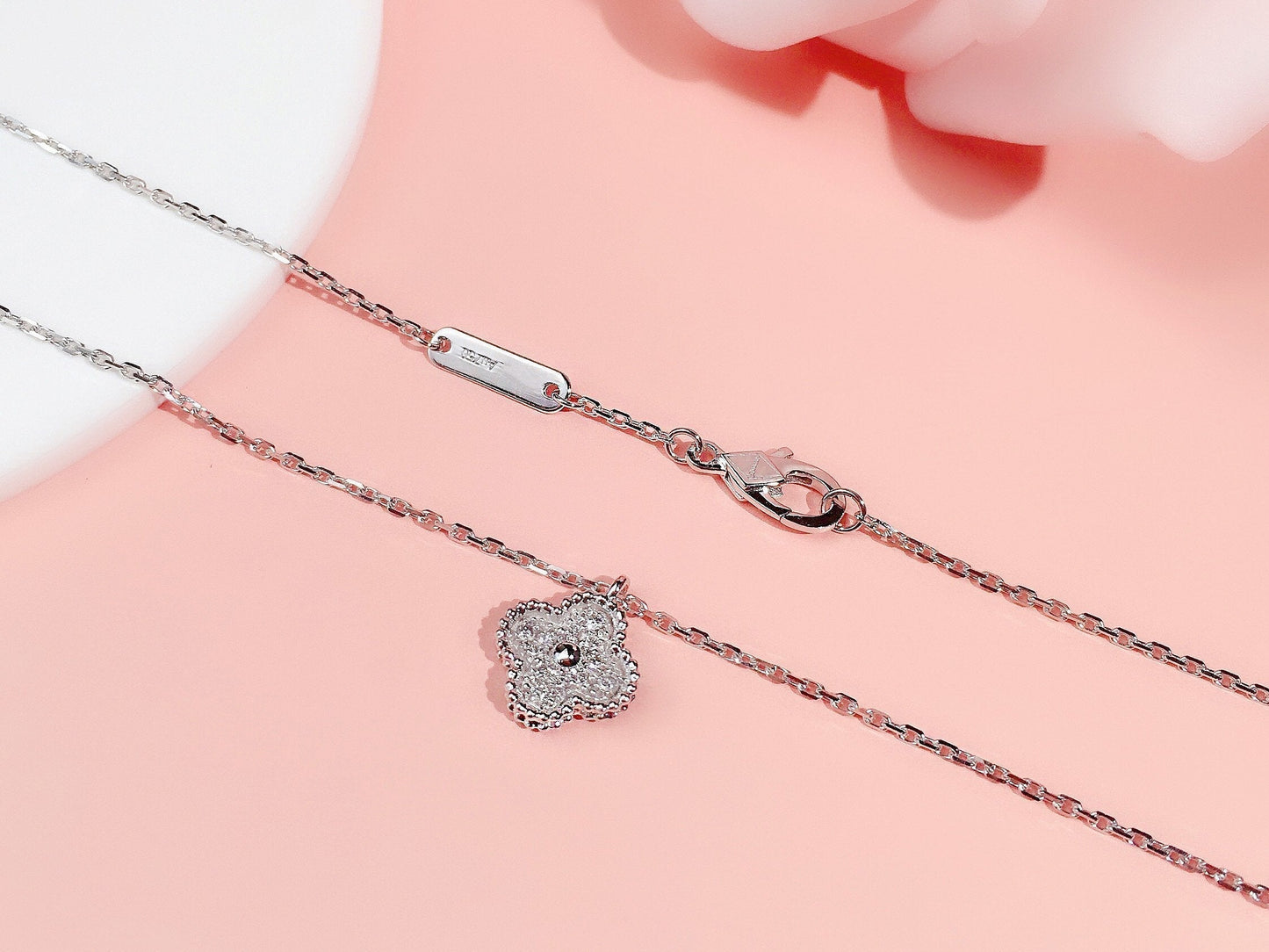 CLOVER SILVER DIAMOND NECKLACE