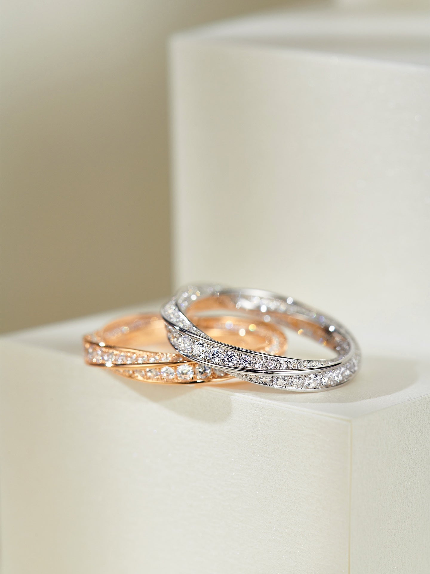 SPIRAL DIAMOND RING