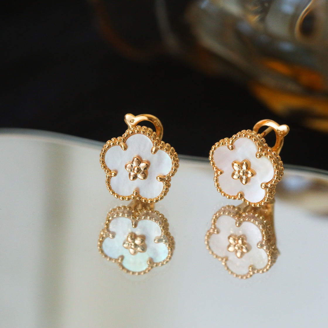 LUCKY SPRING PINK GOLD MOP EARRINGS