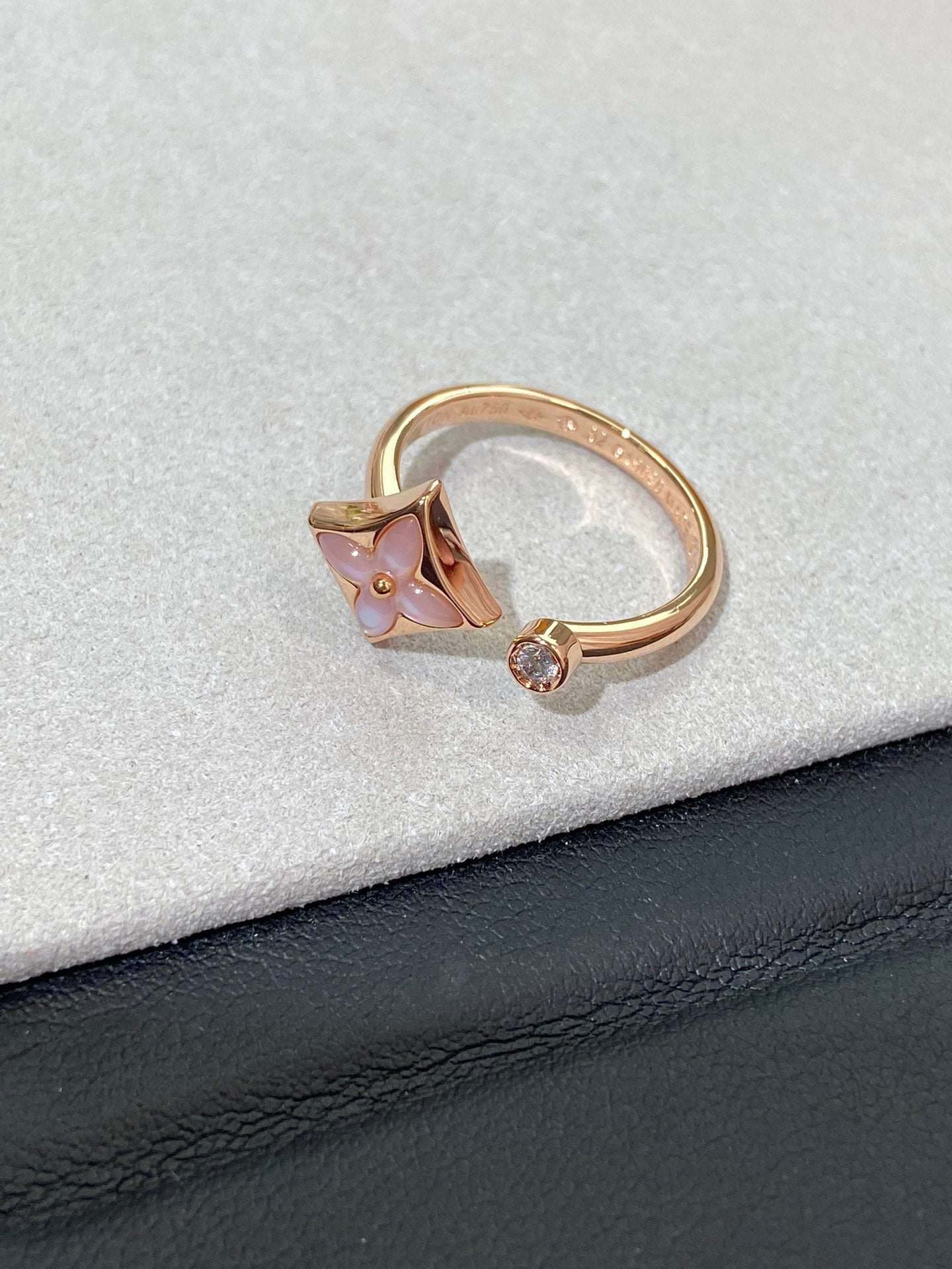 STAR 1 DIAMOND PINK MOP PINK GOLD RING