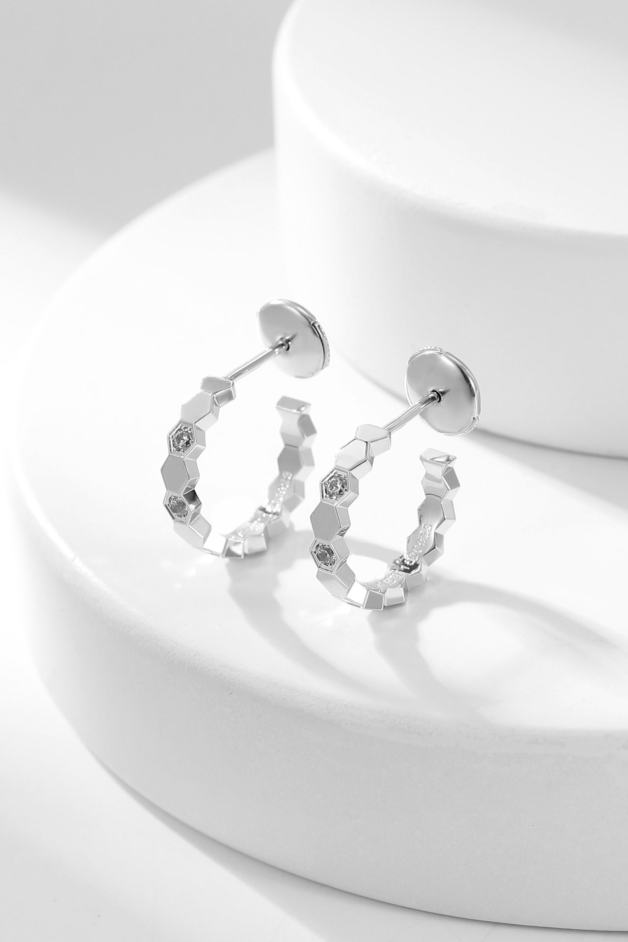 BEE LOVE DIAMOND HOOP EARRINGS