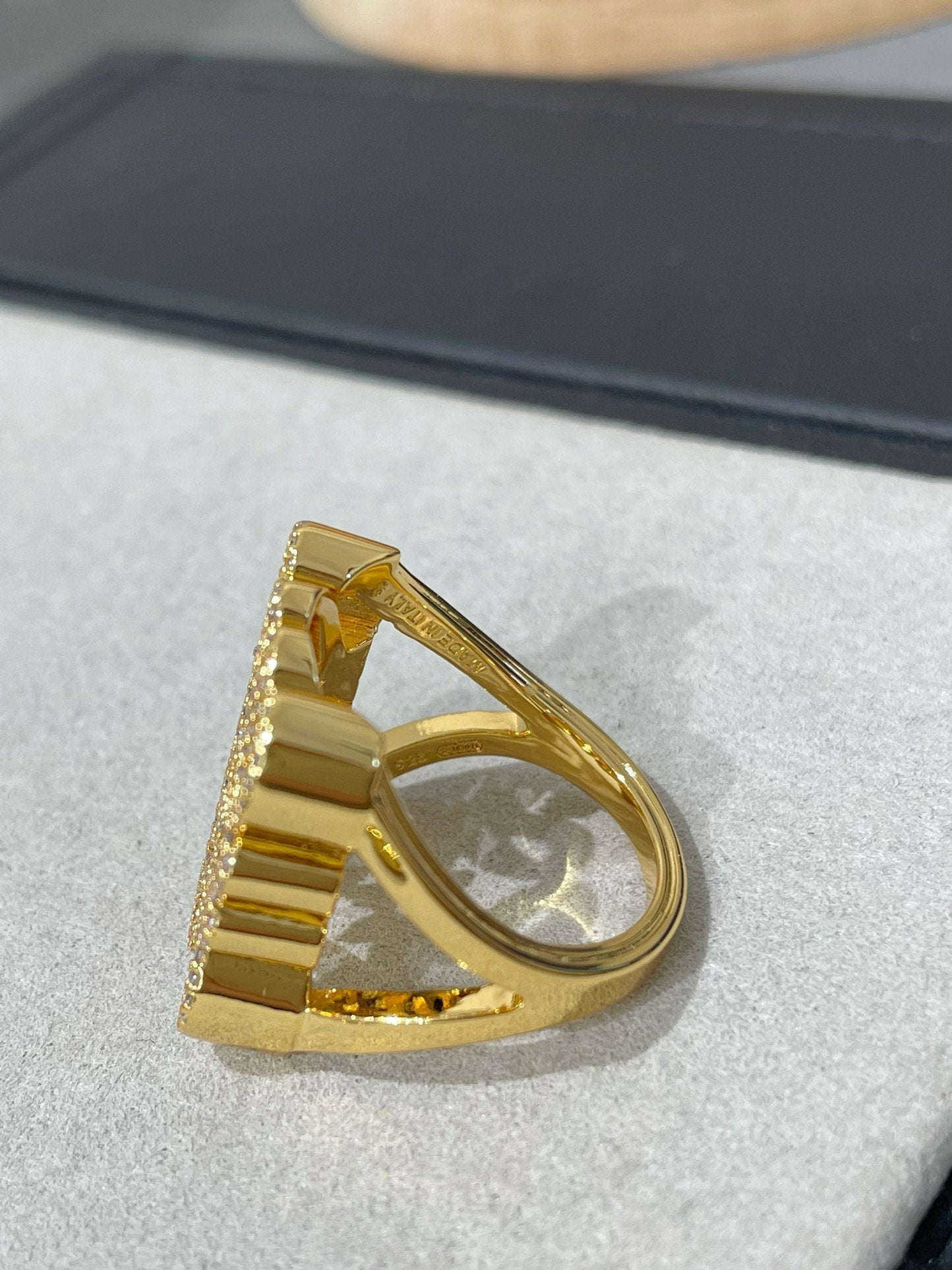 ANNAGRAM DIAMOND PAVED GOLD RING