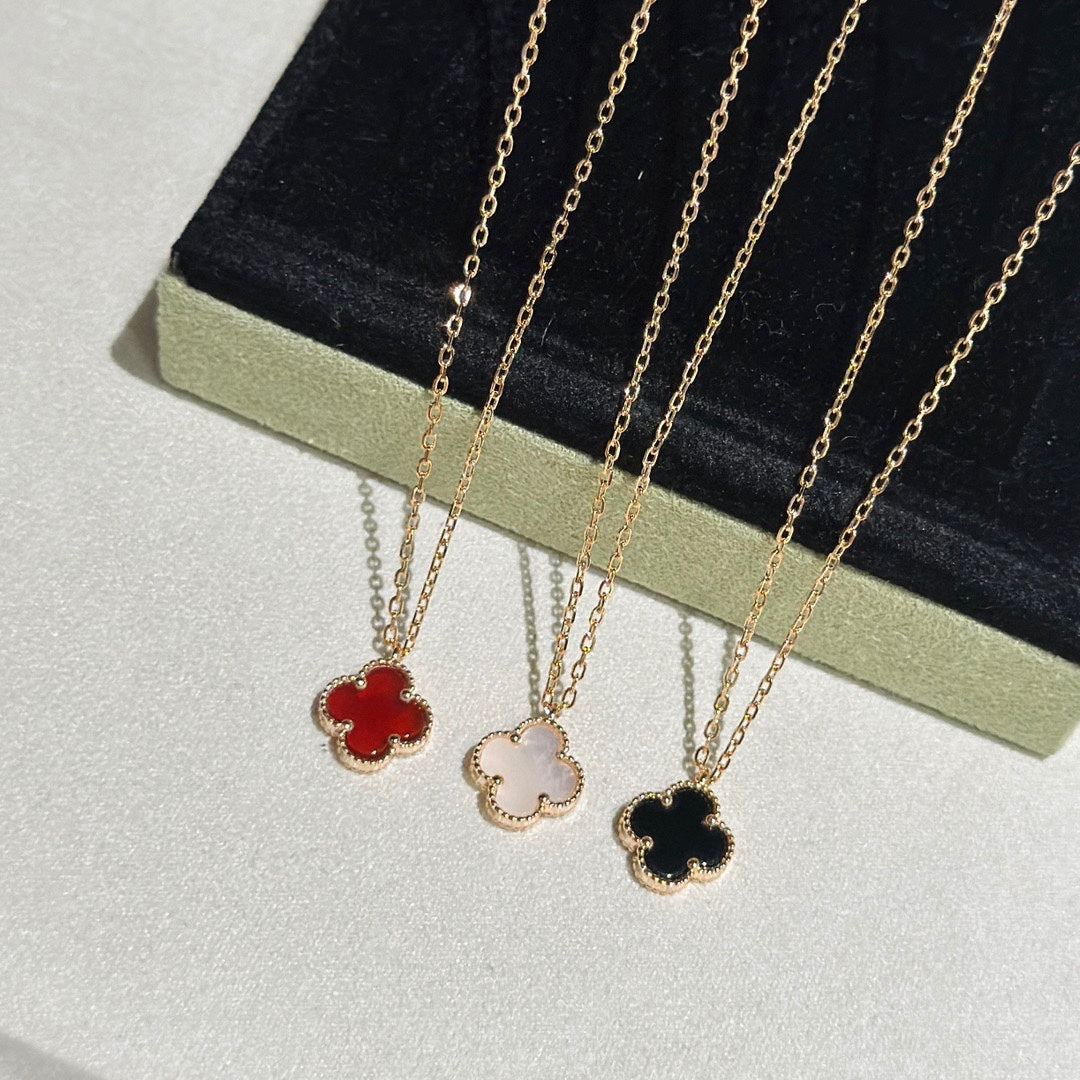 CLOVER MINI PINK GOLD NECKLACE