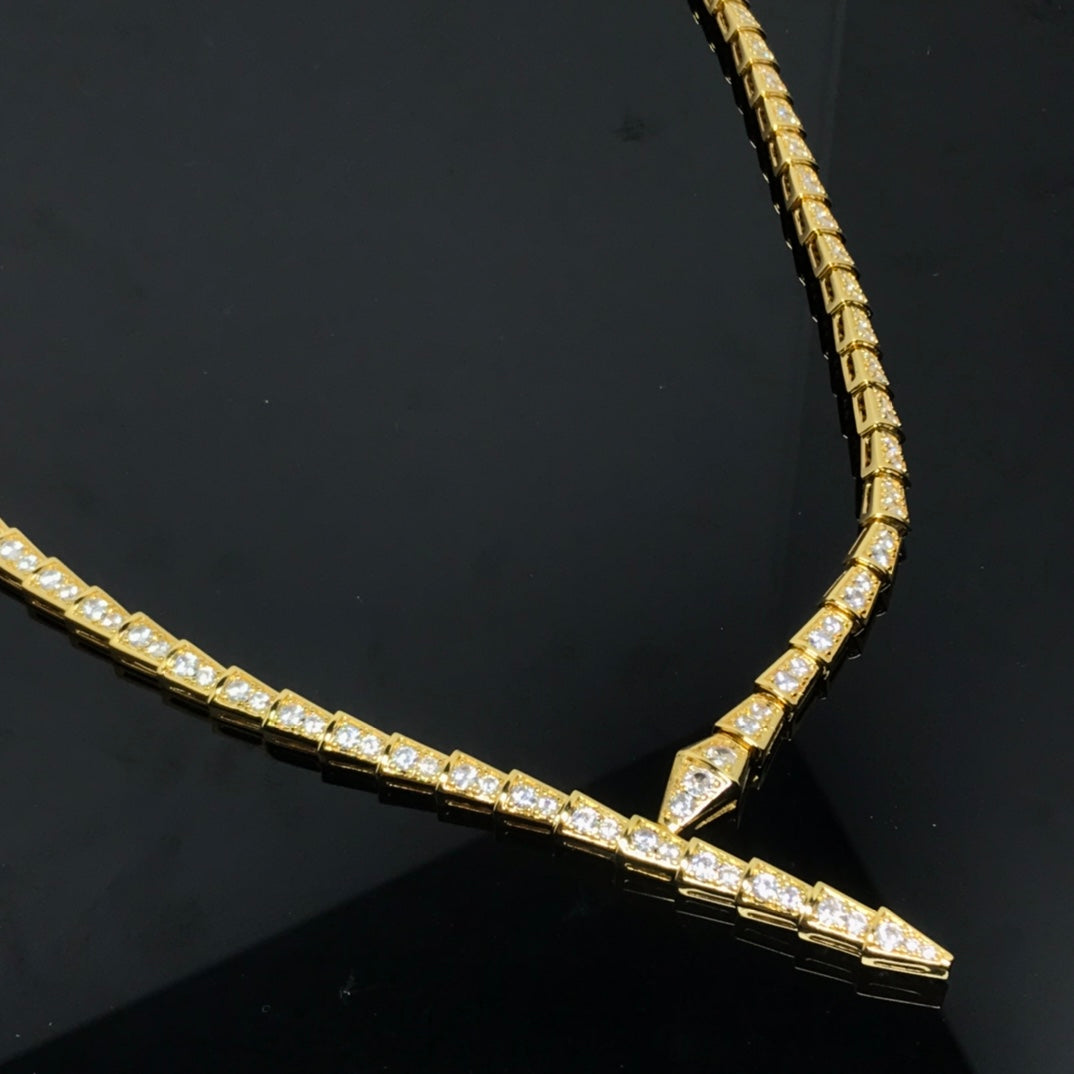 SERPENT VIPER DIAMOND PAVED NECKLACE