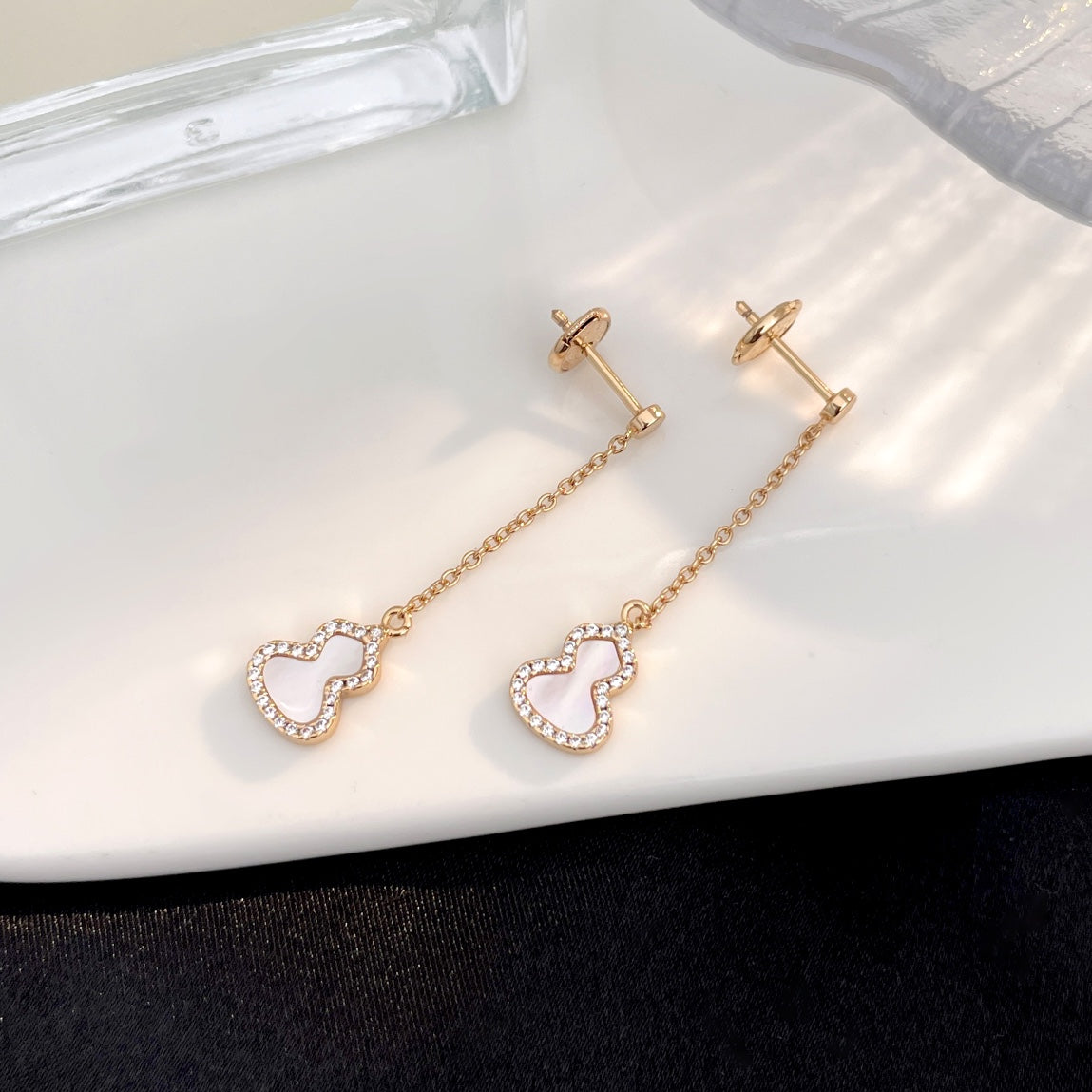 WULU DIAMOND PINK GOLD DROP MINI EARRINGS