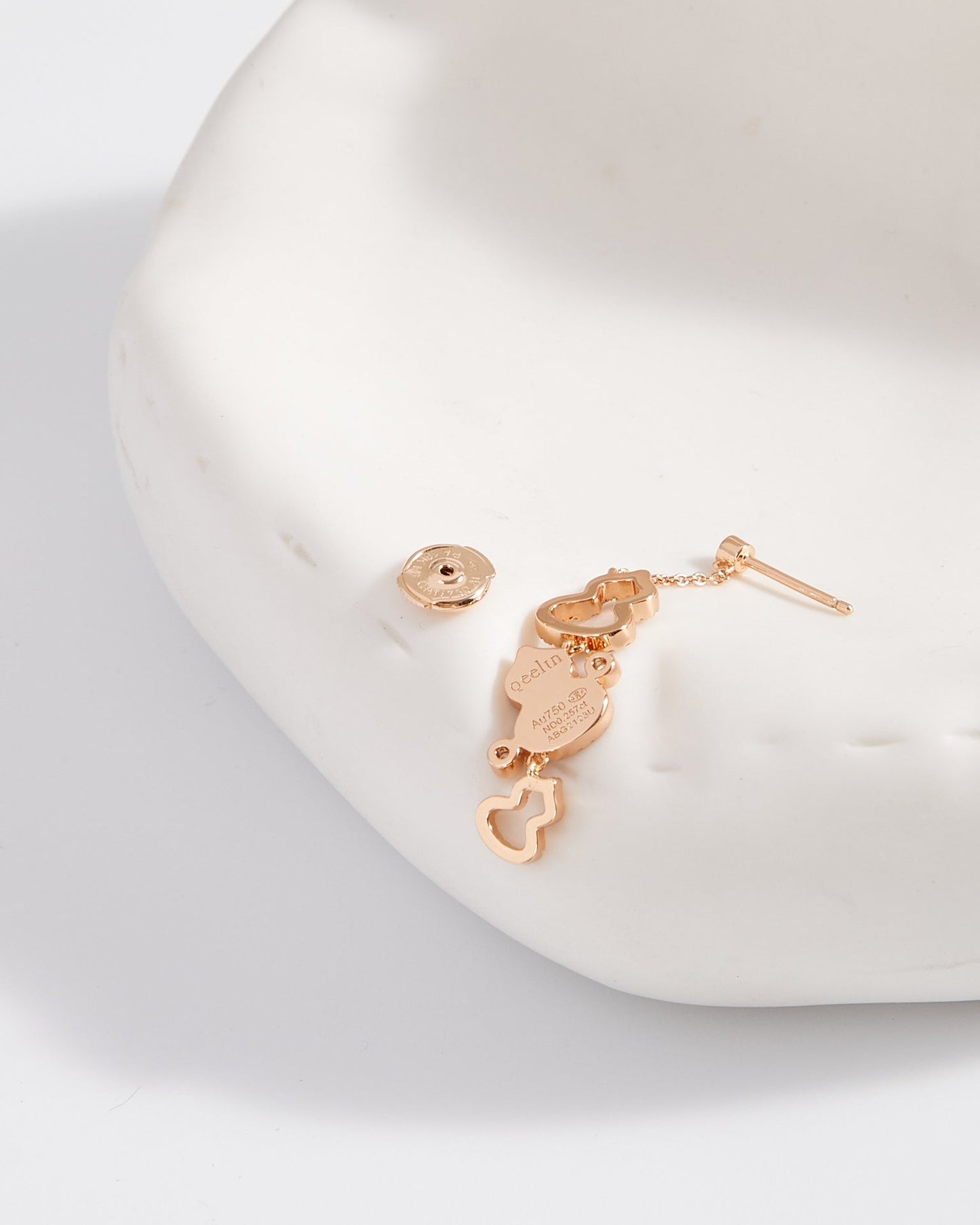 WULU 3 MOTIF DROP DIAMOND PINK GOLD EARRINGS