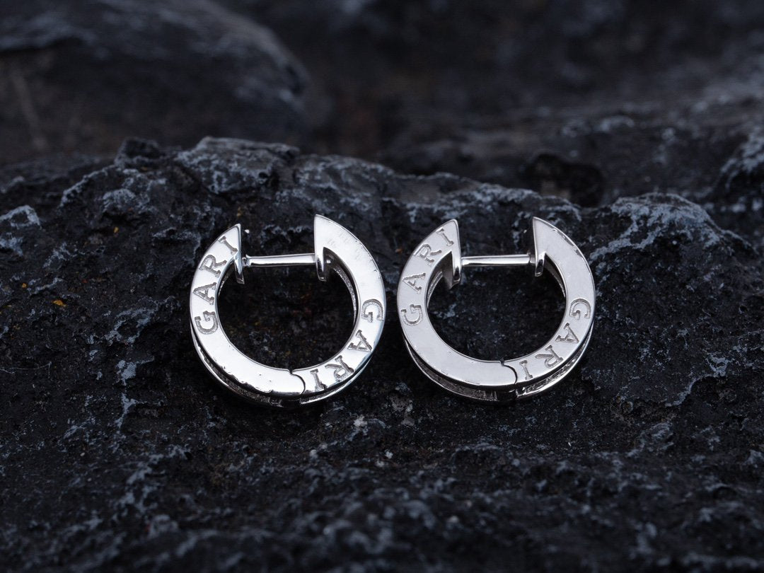 ZERO 1 MINI SILVER DIAMOND EARRINGS