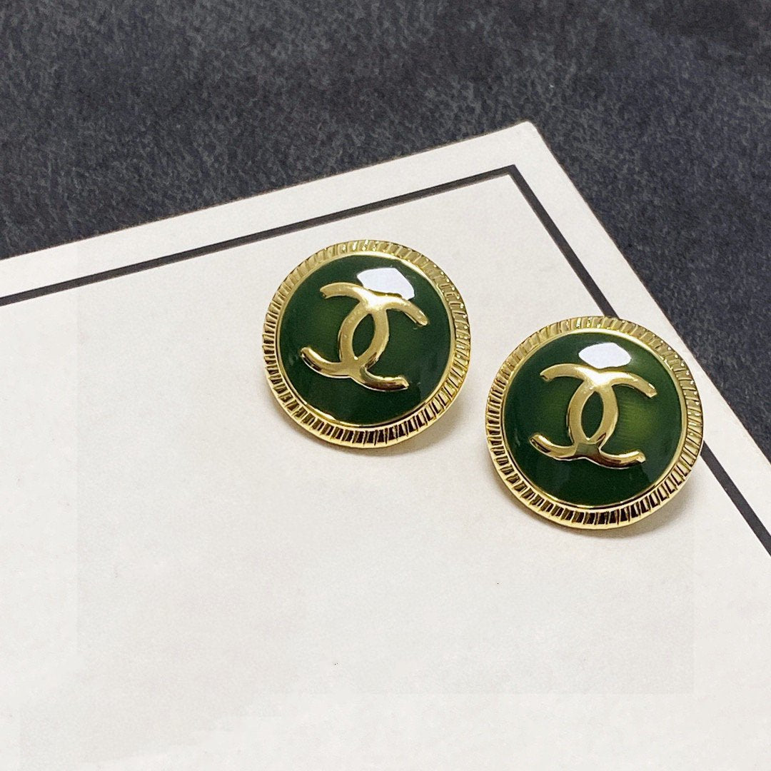 CC LIGHT GOLD GREEN ENAMEL CIRCLE STUD EARRINGS