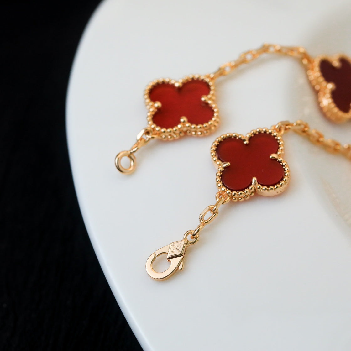 CLOVER BRACELET 5 MOTIF CARNELIAN