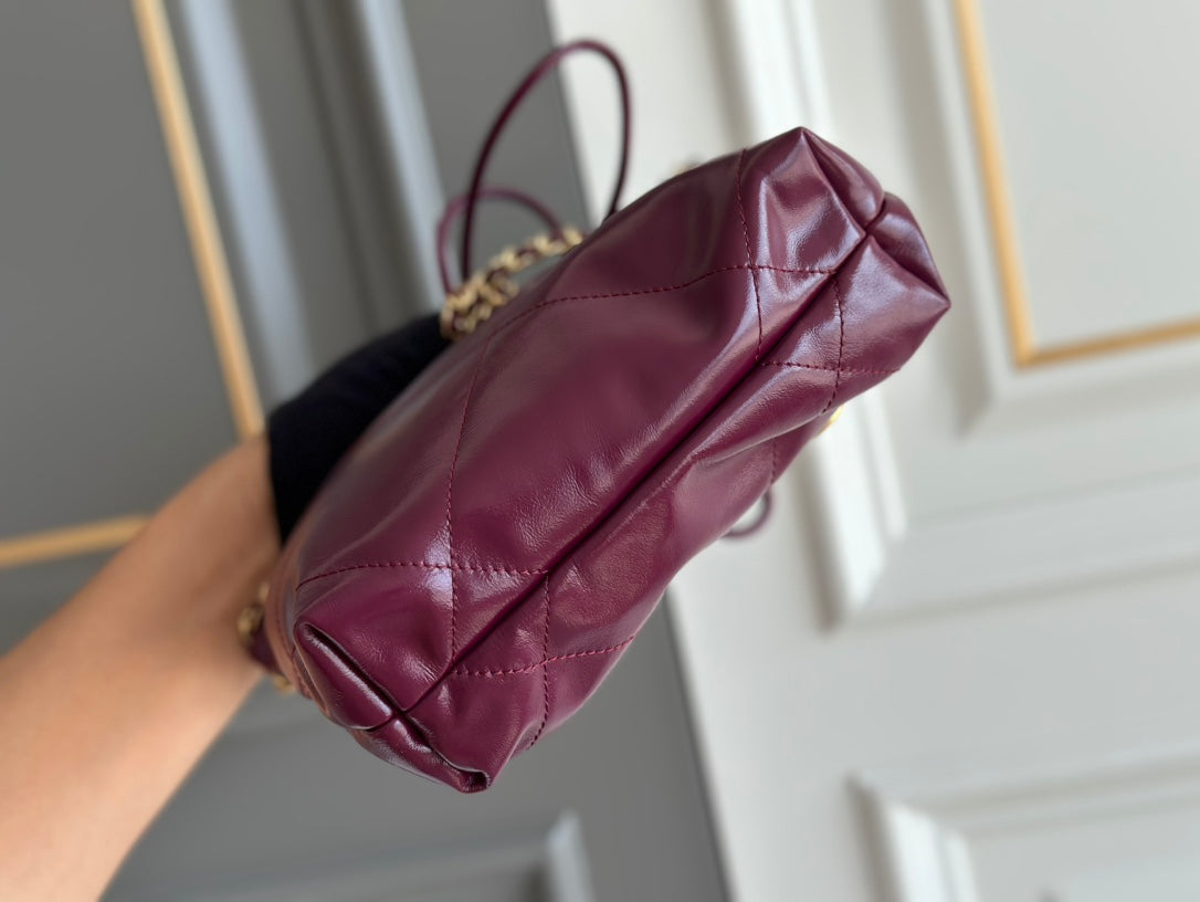 CC HOBO BAG 22 BURGUNDY LAMBSKIN GOLD HARDWARE 20CM