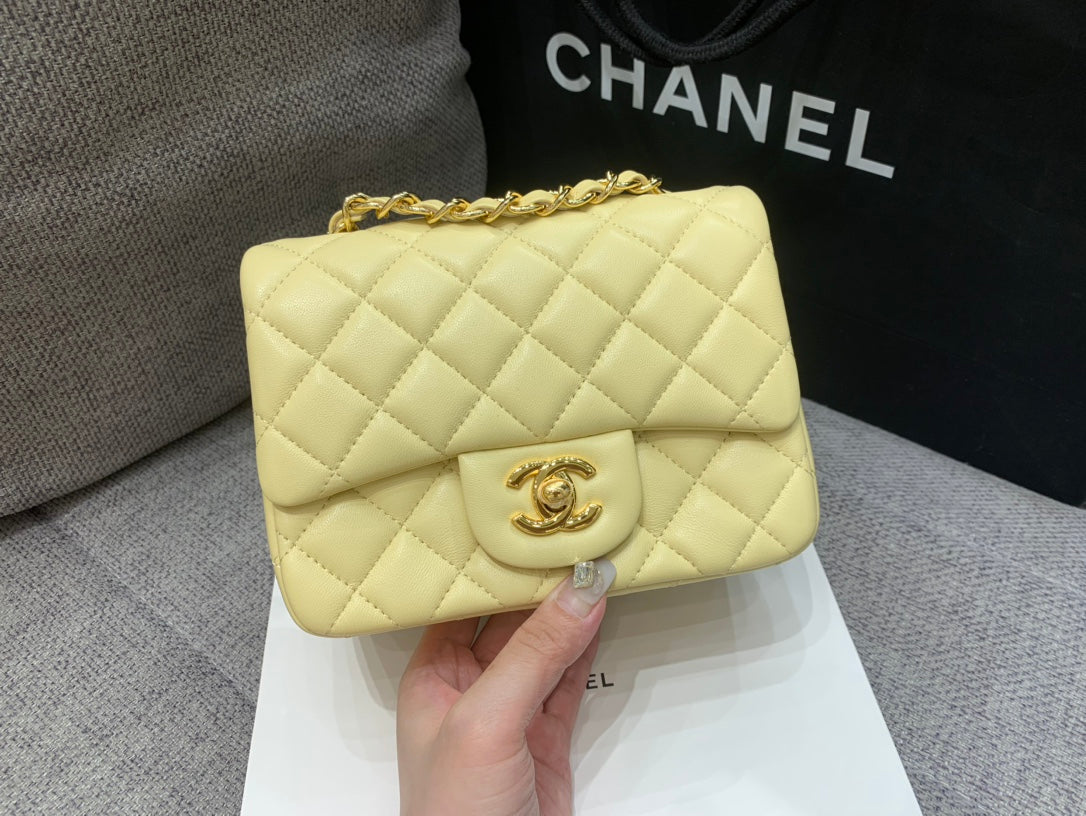 MINI SQUARE FLAP BAG 17CM YELLOW LAMBSKIN GOLD HARDWARE