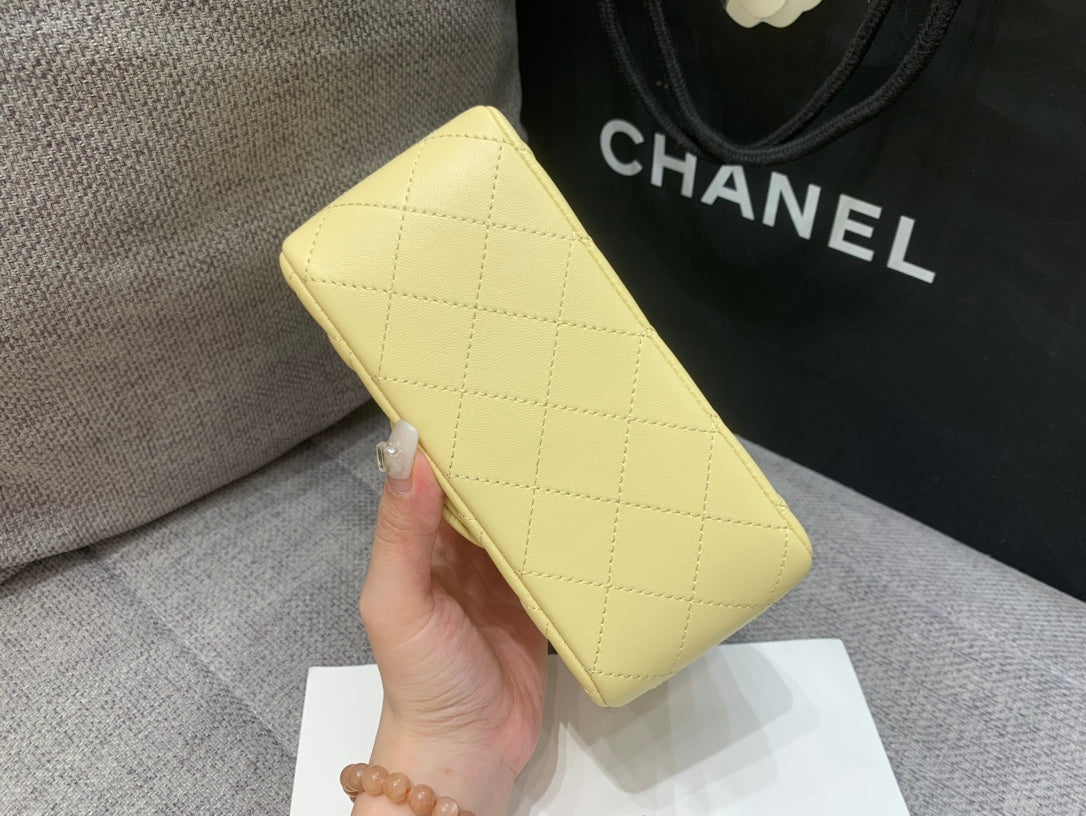 MINI SQUARE FLAP BAG 17CM YELLOW LAMBSKIN GOLD HARDWARE