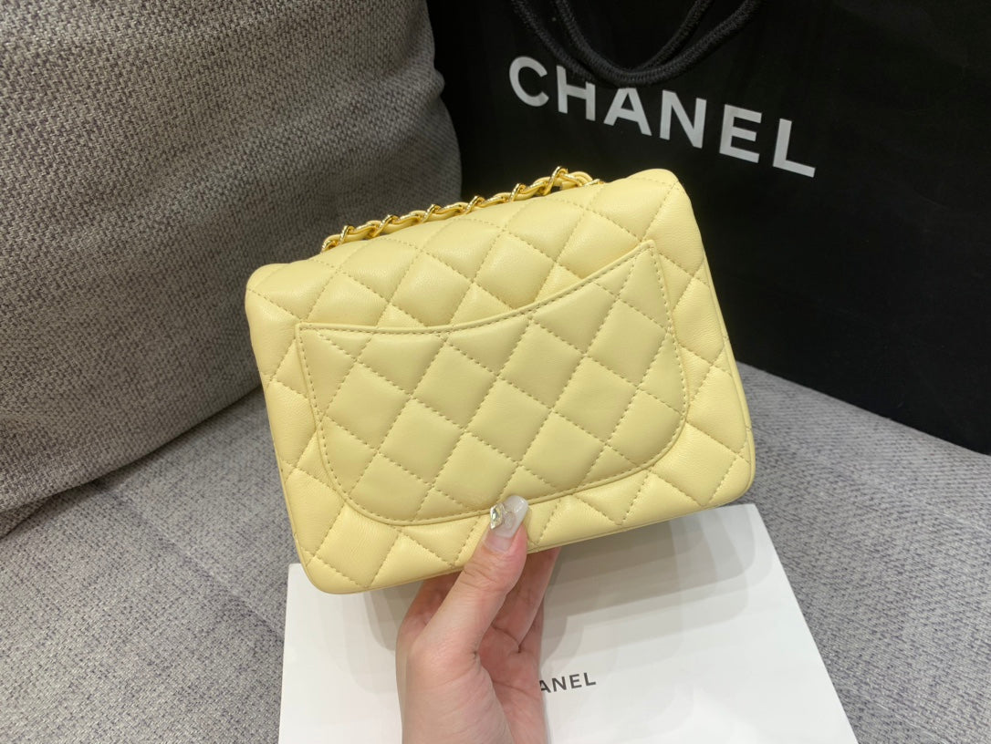 MINI SQUARE FLAP BAG 17CM YELLOW LAMBSKIN GOLD HARDWARE