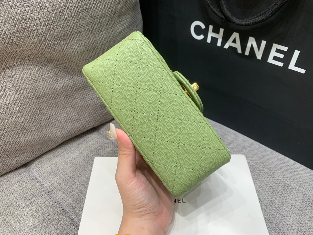 MINI SQUARE FLAP BAG 17CM GREEN CAVIAR GOLD HARDWARE