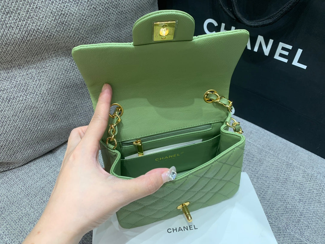 MINI SQUARE FLAP BAG 17CM GREEN CAVIAR GOLD HARDWARE