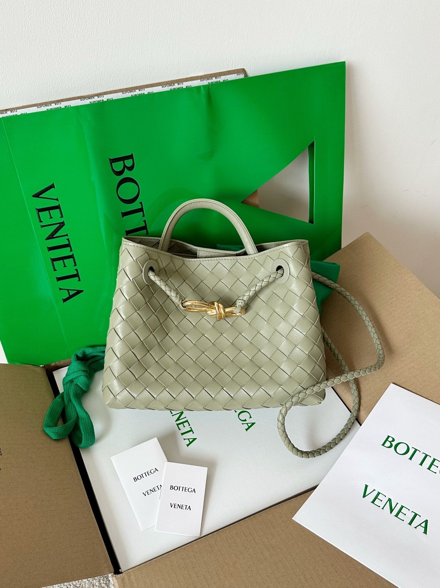 BV SMALL ANDIAMO 25CM LIGHT GREEN LAMBSKIN