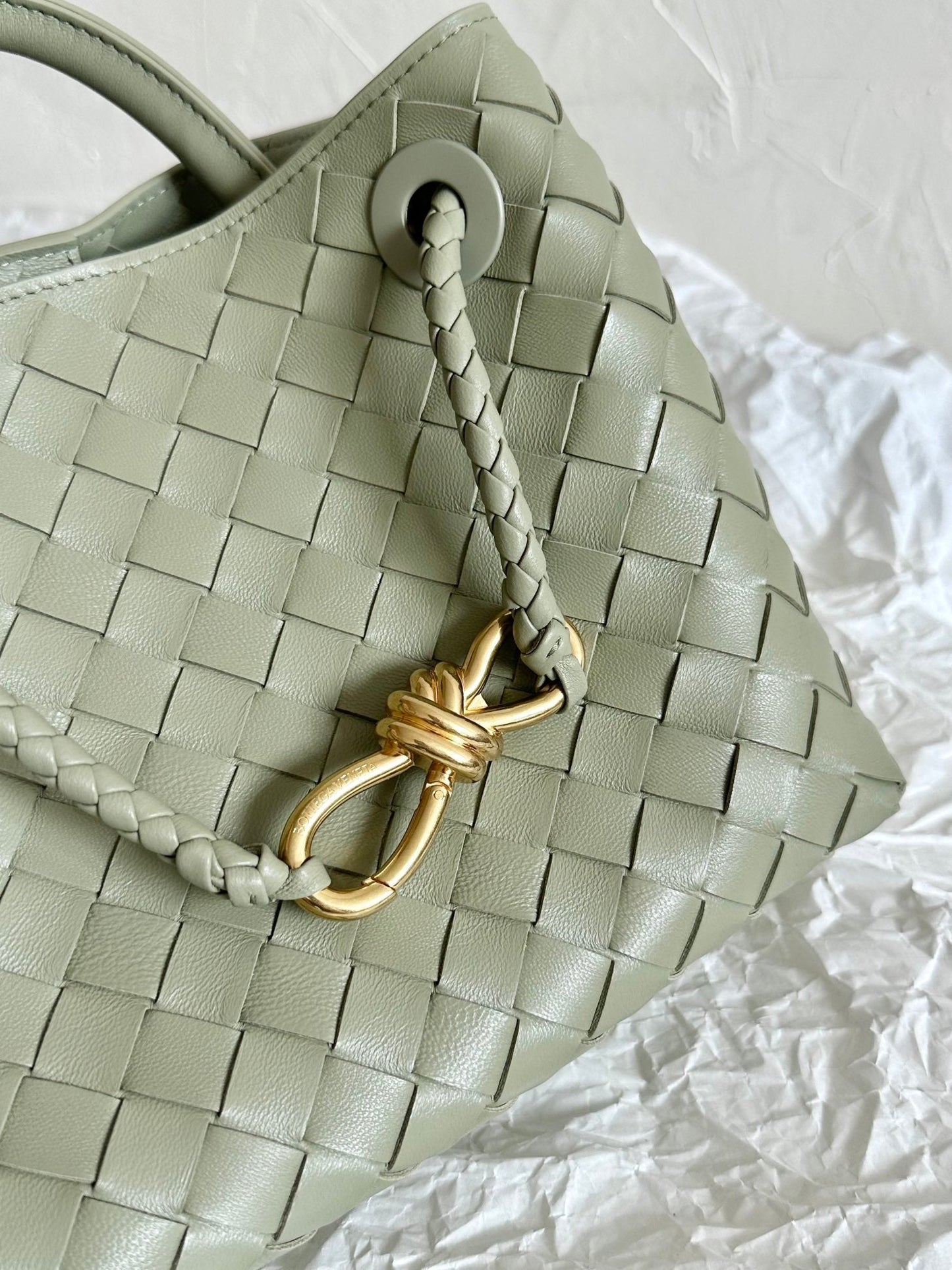 BV SMALL ANDIAMO 25CM LIGHT GREEN LAMBSKIN