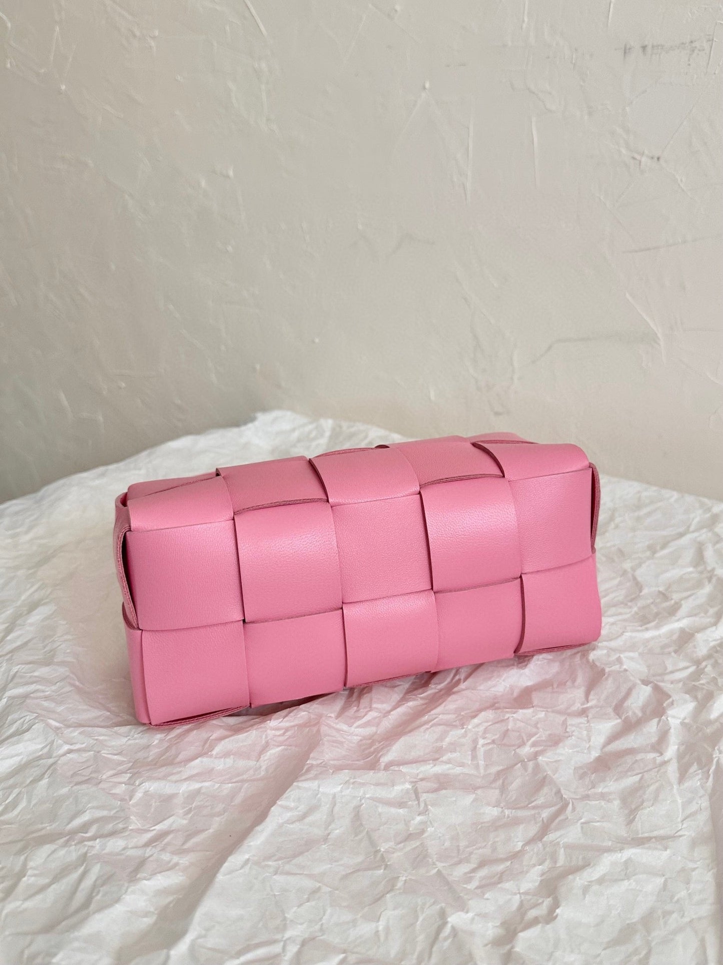 BV SMALL BRICK 24CM PINK LAMBSKIN