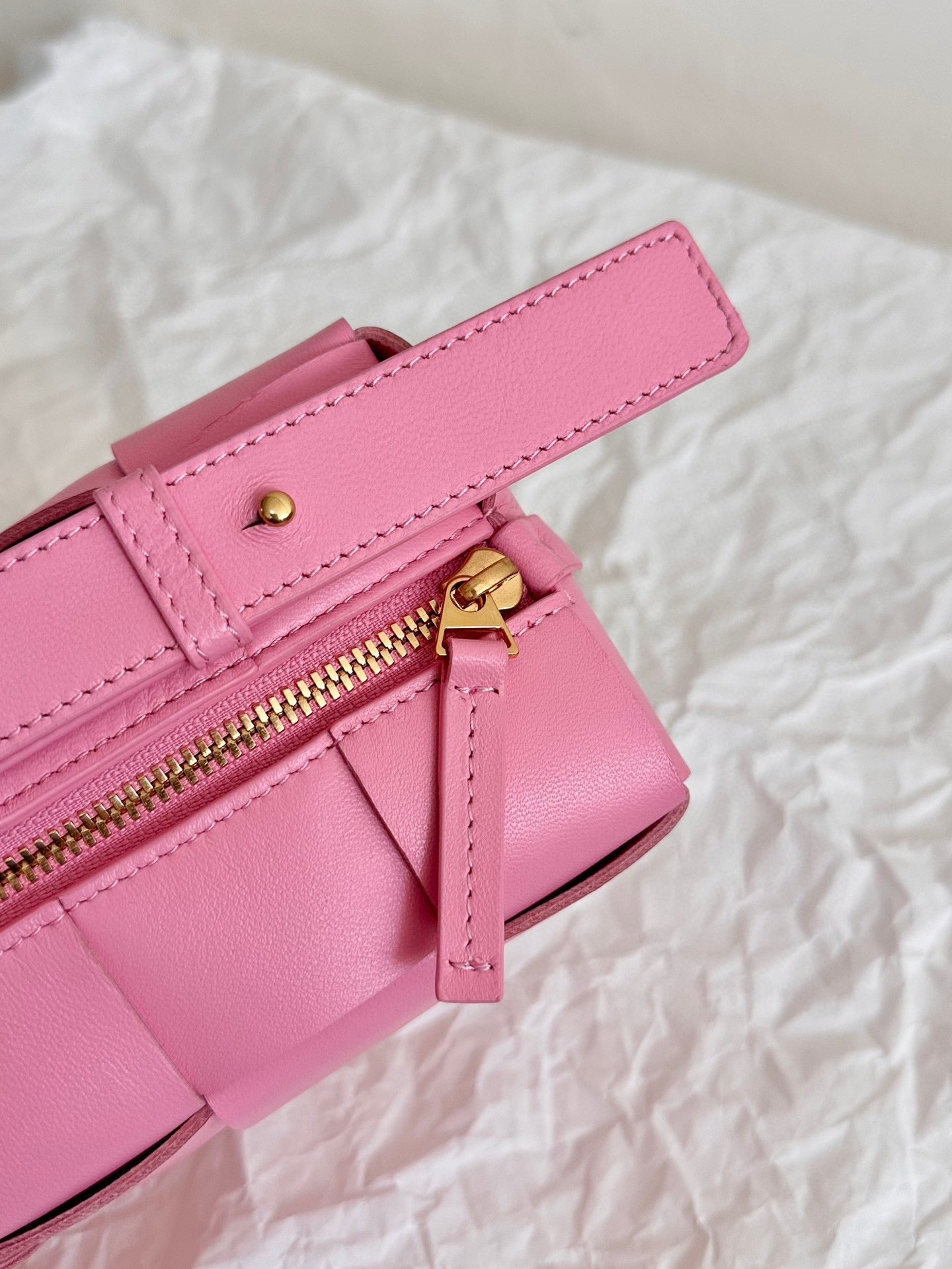 BV SMALL BRICK 24CM PINK LAMBSKIN