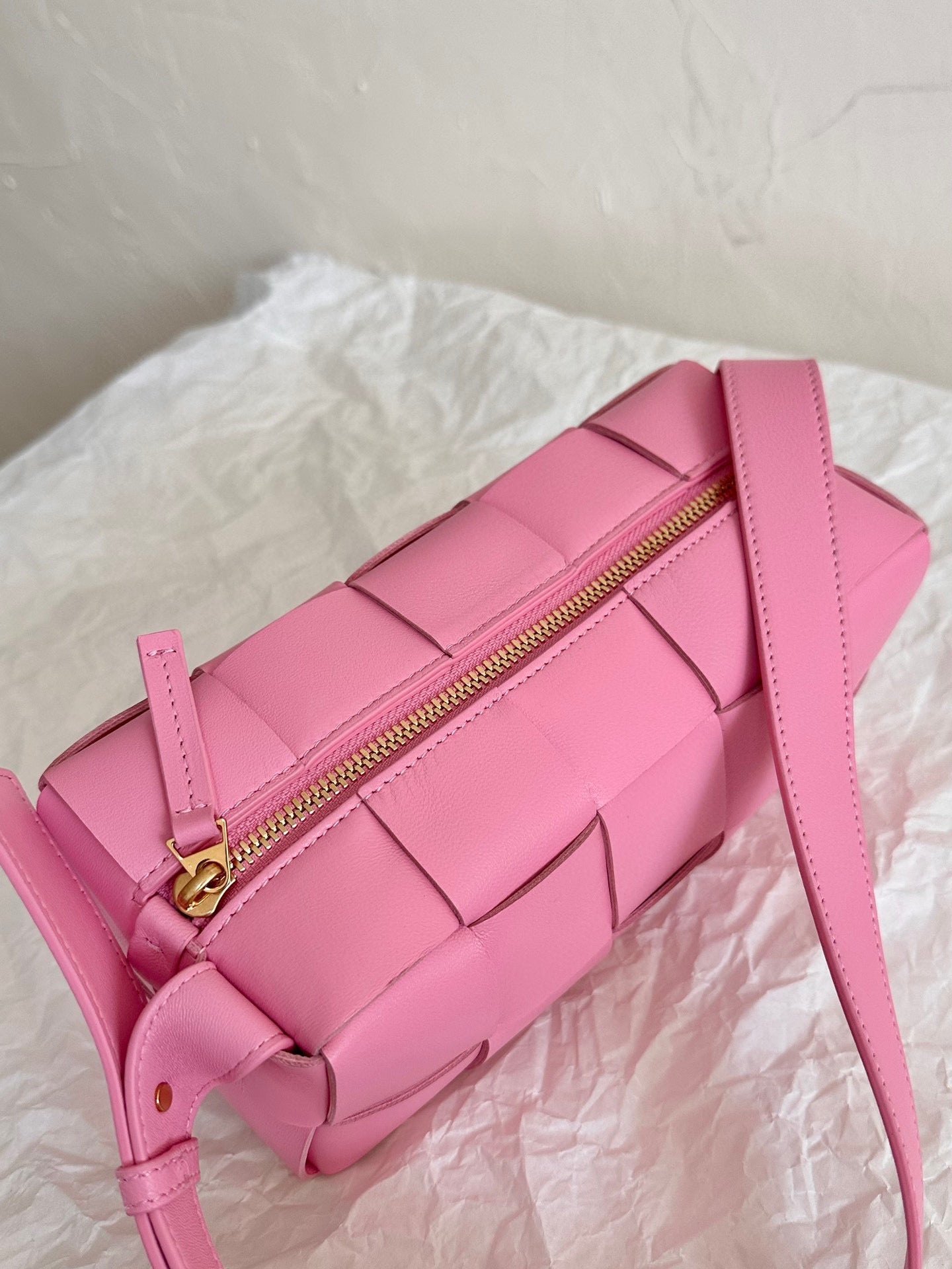 BV SMALL BRICK 24CM PINK LAMBSKIN