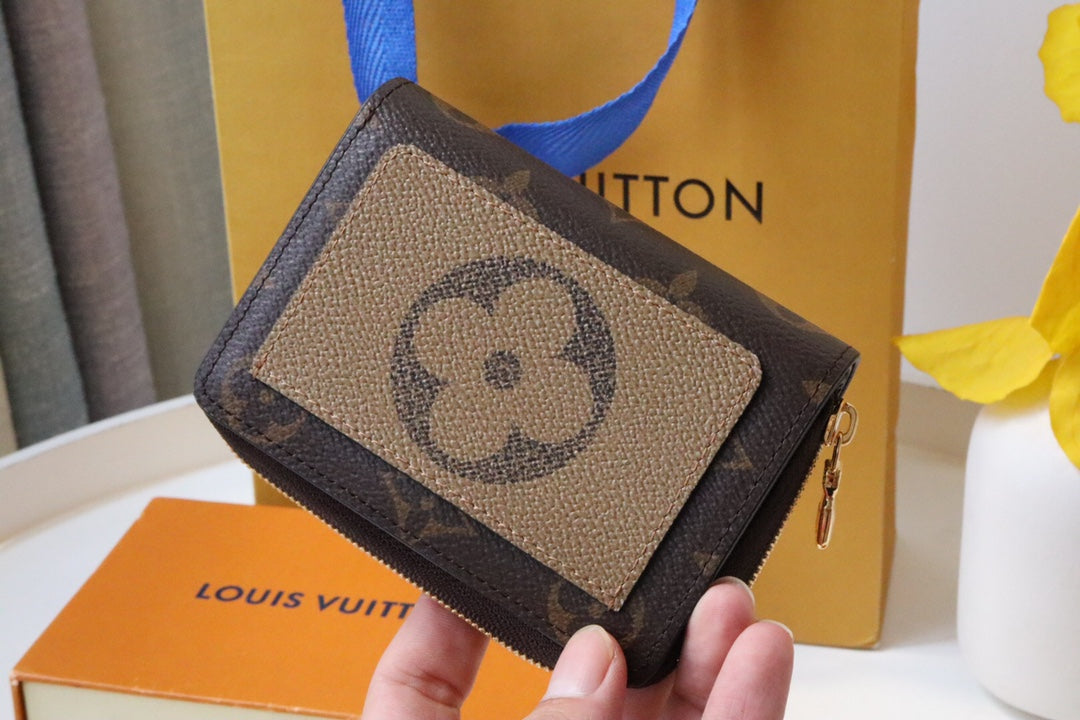 LOU WALLET 11.5CM BROWN MONOGRAM CANVAS