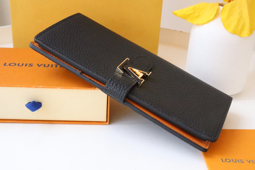 VERTICAL WALLET CAPUCINES BLACK